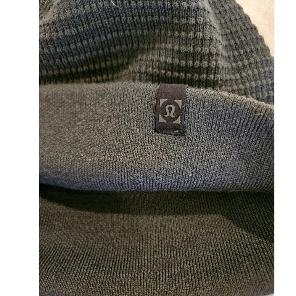 Lululemon Reversible Beanie Gray Knit Hat W Graphic Textured Ribbed Logo